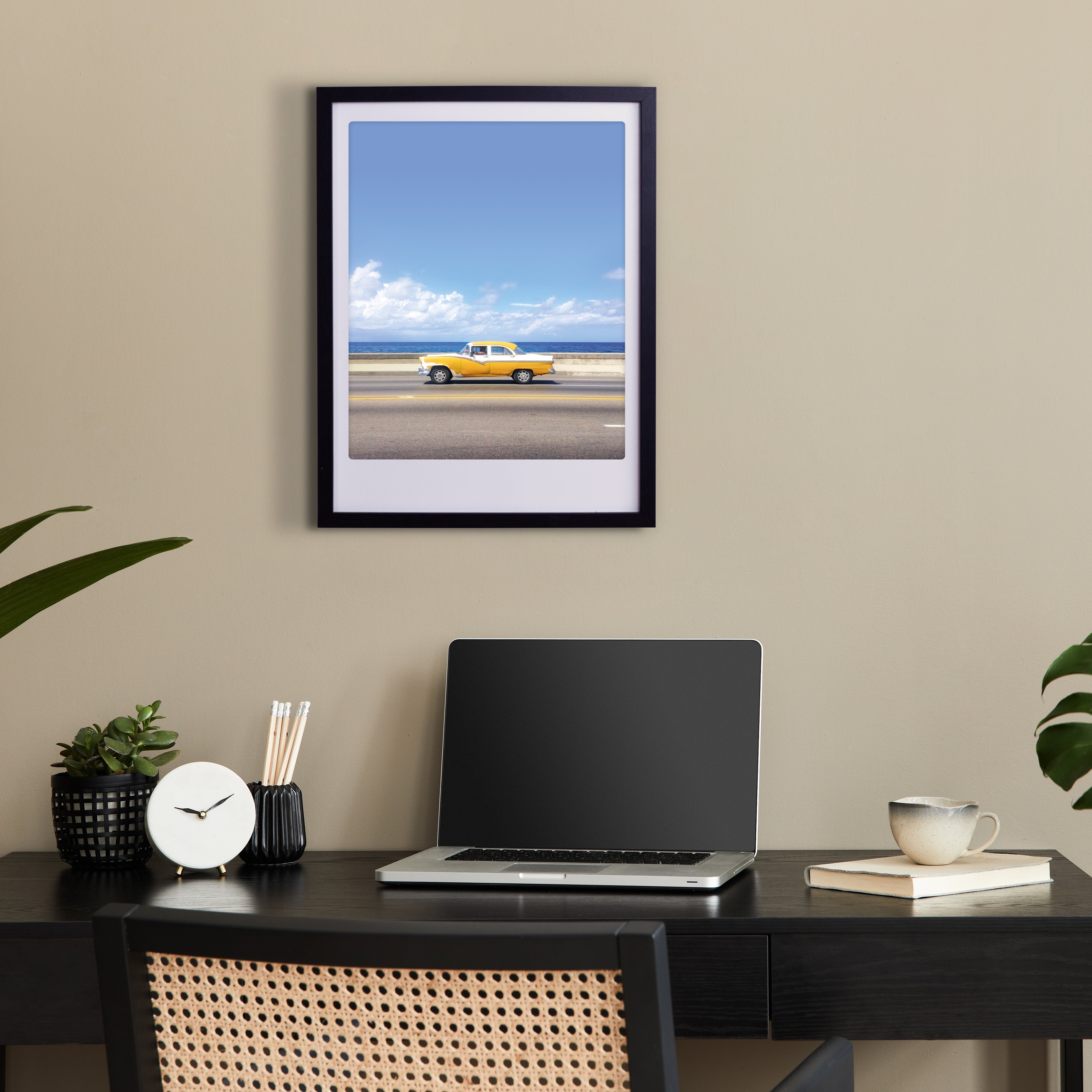 pickmotion-life-is-a-highway-art-poster-mit-echtglas-rahmen image 2