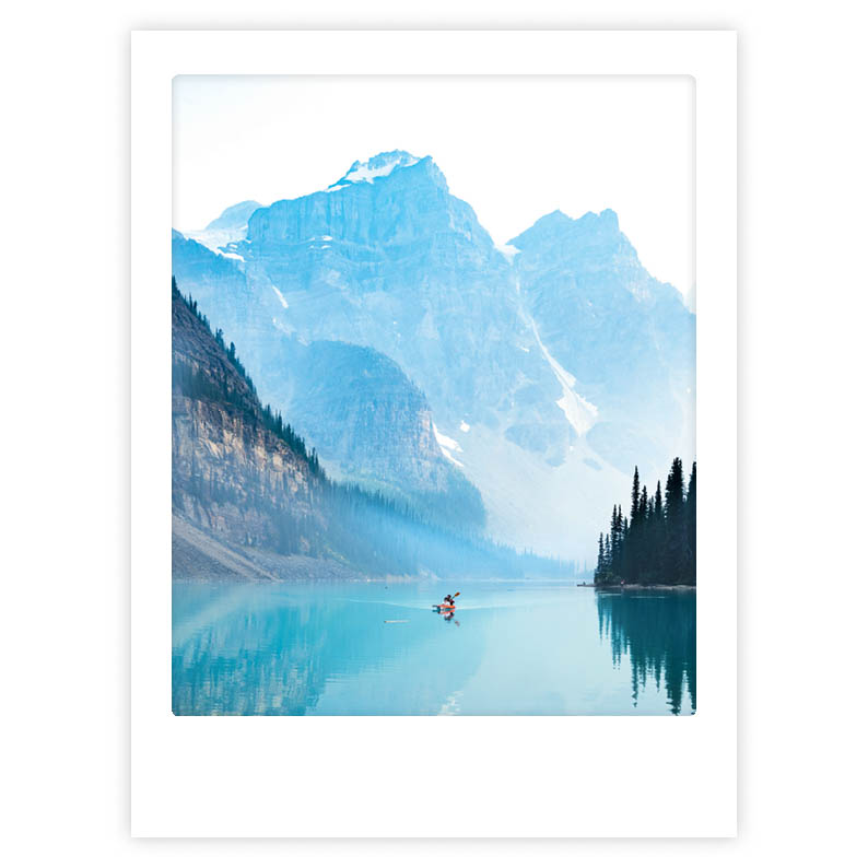pickmotion-art-poster-blue-lake-adventures-mit-echtglas-rahmen image 1