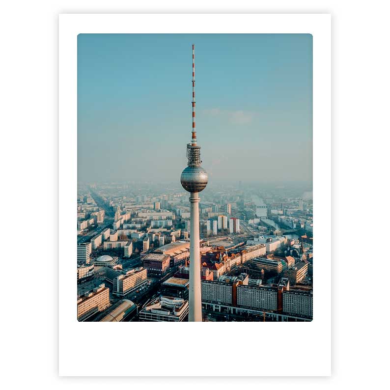 pickmotion-iconic-berlin-art-poster-mit-echtglas-rahmen image 1