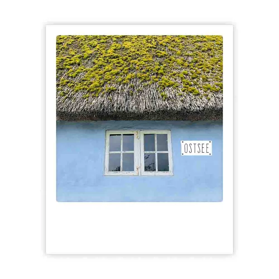 pickmotion-reetdachhaus-postkarte-sofortbild-stil image 1
