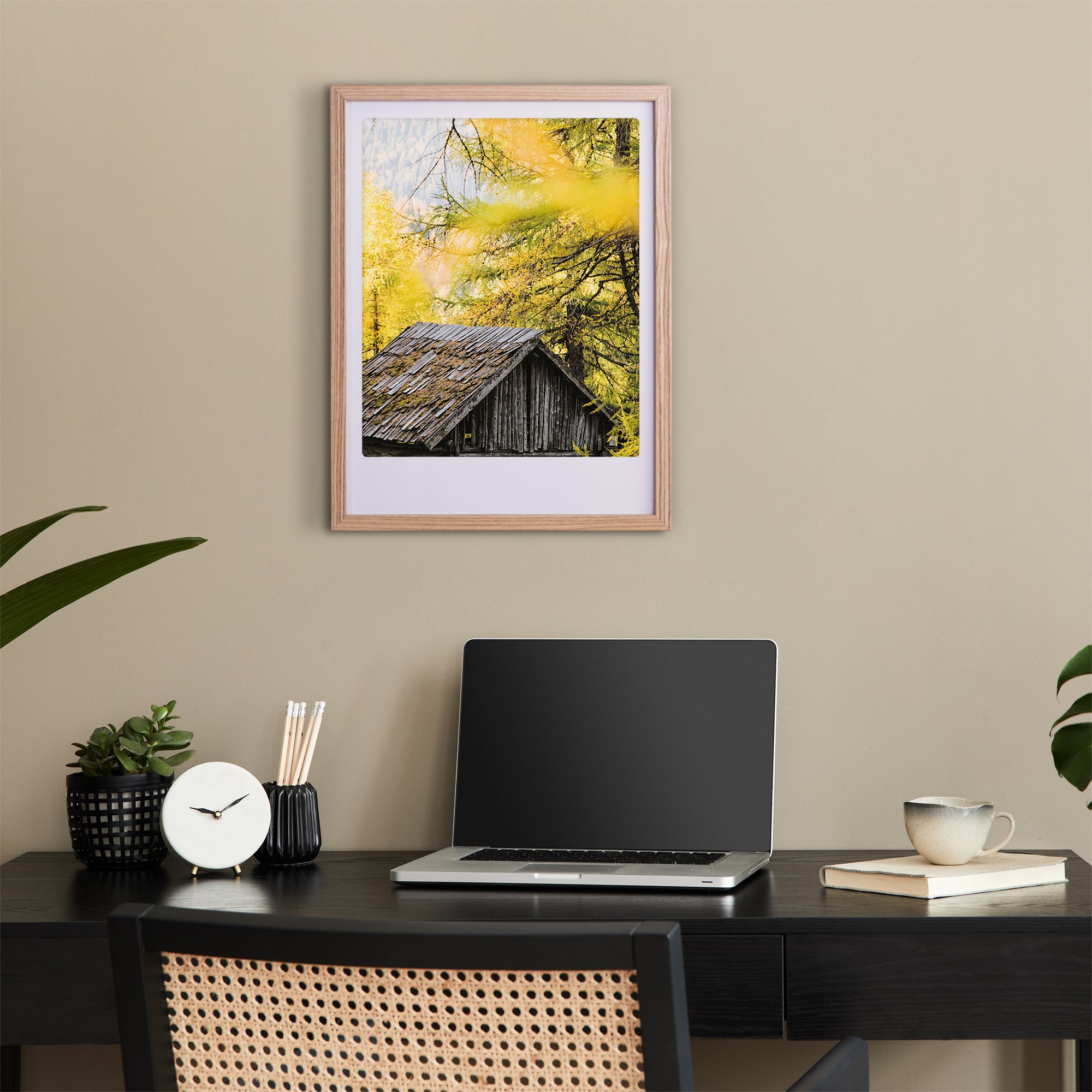 pickmotion-forest-cabin-art-poster-mit-echtglas-rahmen image 2