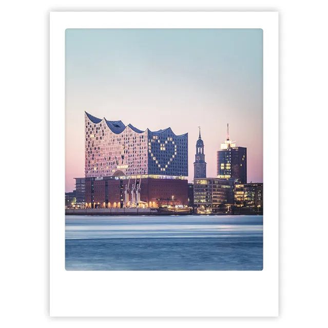 pickmotion-elbphilharmonie-in-love-art-poster-mit-echtglas-rahmen image 1
