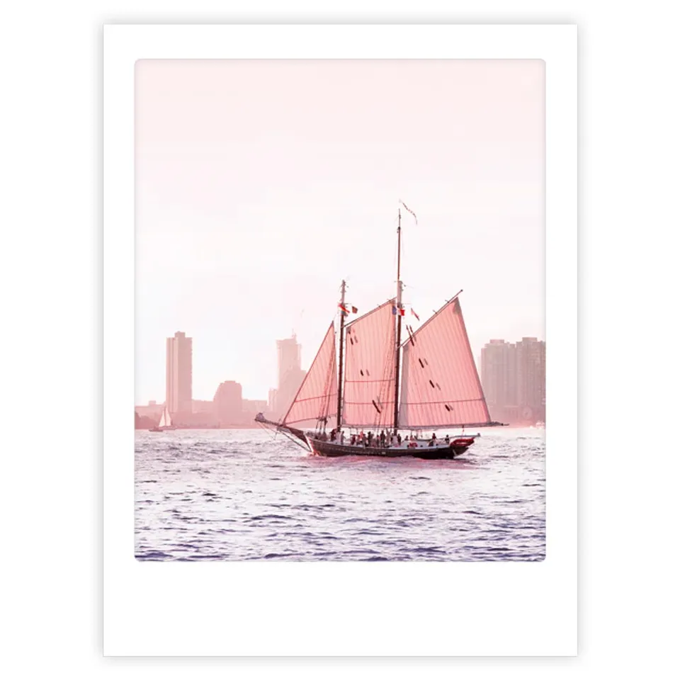 pickmotion-art-poster-pink-boat-mit-echtglas-rahmen image 1