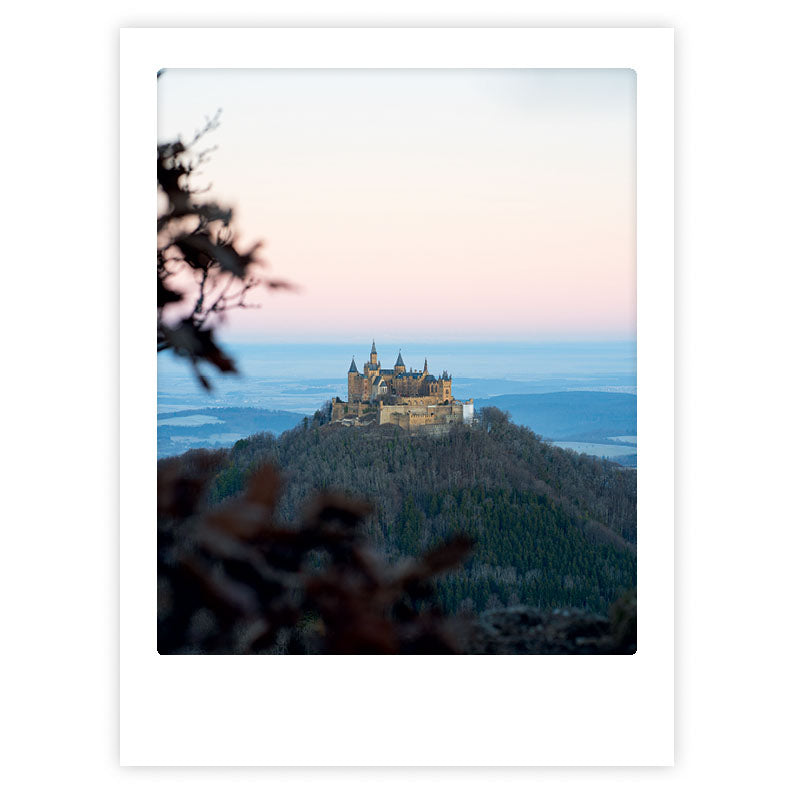 pickmotion-castle-in-the-sky-art-poster-mit-echtglas-rahmen image 1