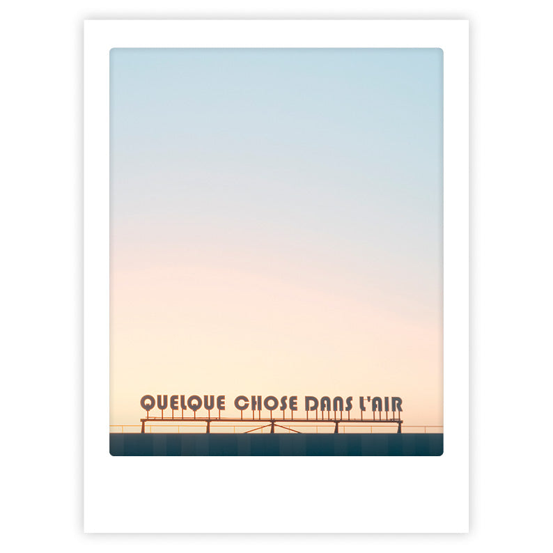 pickmotion-art-poster-quelque-chose-dans-lair-mit-echtglas-rahmen image 1