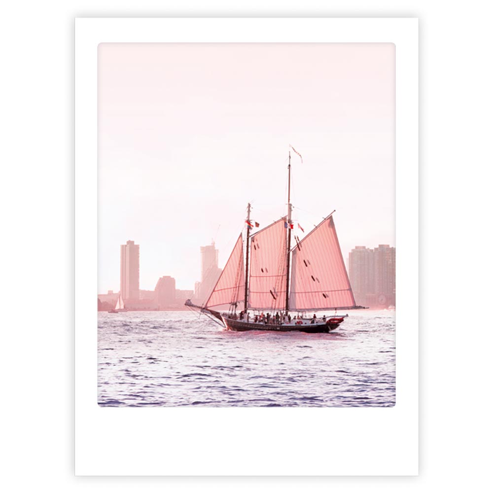 pickmotion-art-poster-pink-boat-mit-echtglas-rahmen image 1
