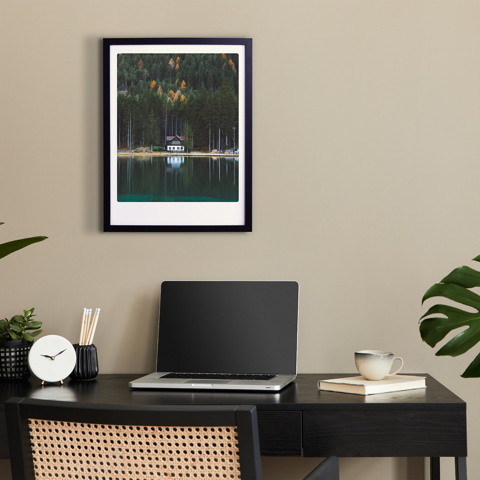 pickmotion-art-poster-house-in-the-forest-mit-echtglas-rahmen image 2