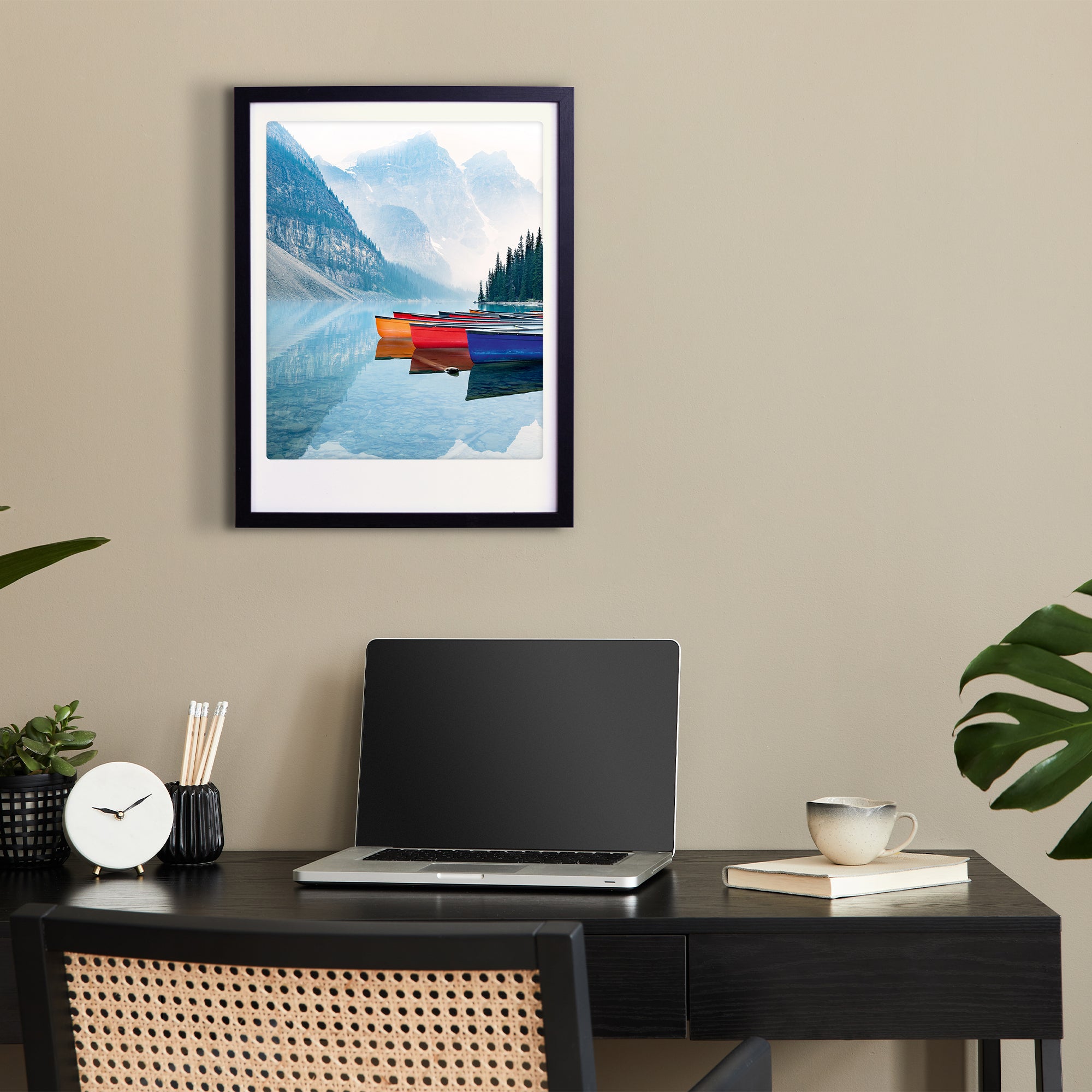 pickmotion-art-poster-mornings-in-the-mountains-mit-echtglas-rahmen image 2