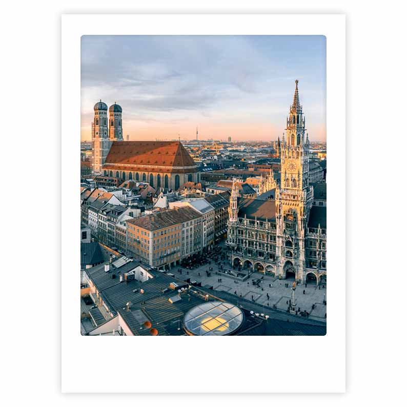 pickmotion-golden-munich-art-poster-mit-echtglas-rahmen image 1
